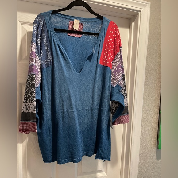 NWOT Free People Oversized Top - Picture 2 of 7